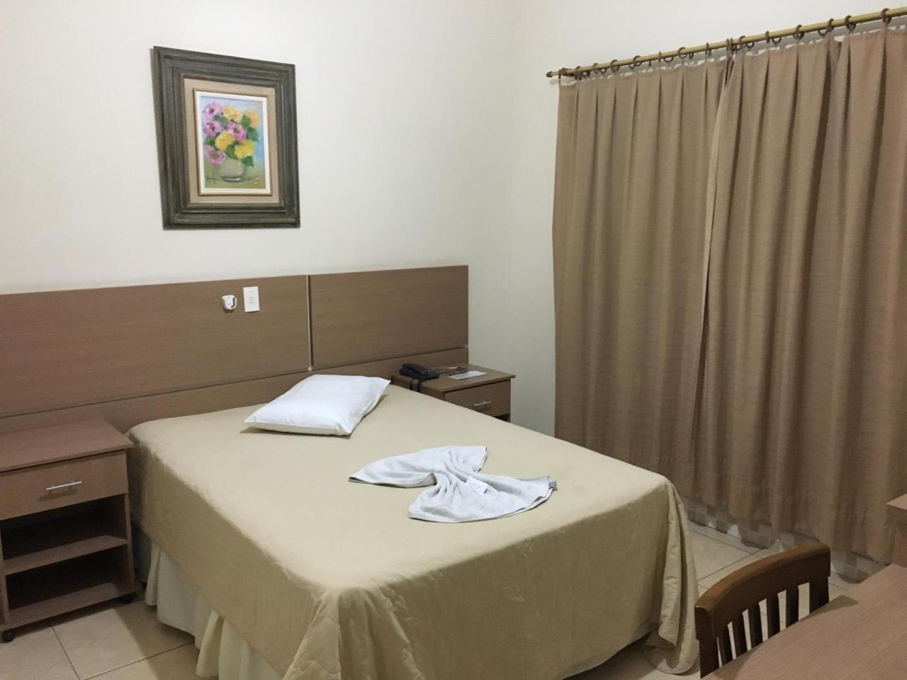 Hotel Vila Rica Alfenas Bagian luar foto